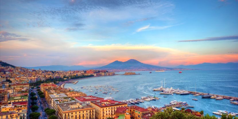 Tour Panoramico di Napoli in Vespa