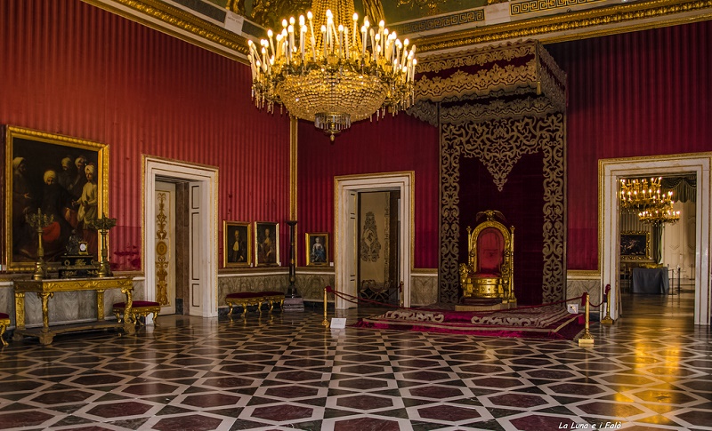 Palazzo Reale di Napoli, torna a splendere la Sala del Trono