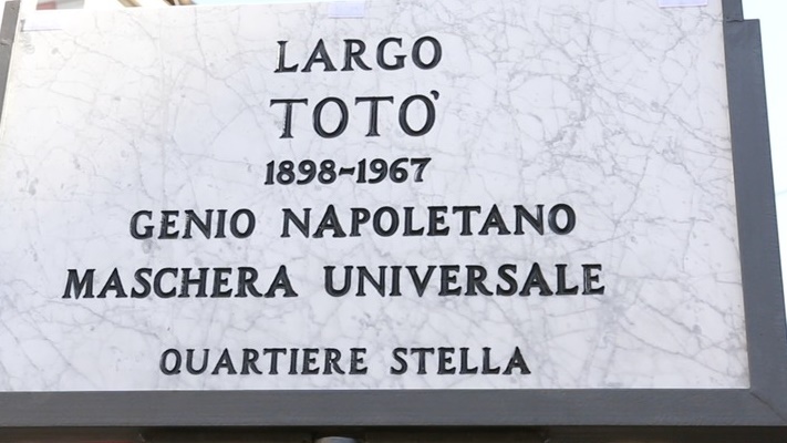 “Genio napoletano, maschera universale”: inaugurato Largo Totò alla Sanità