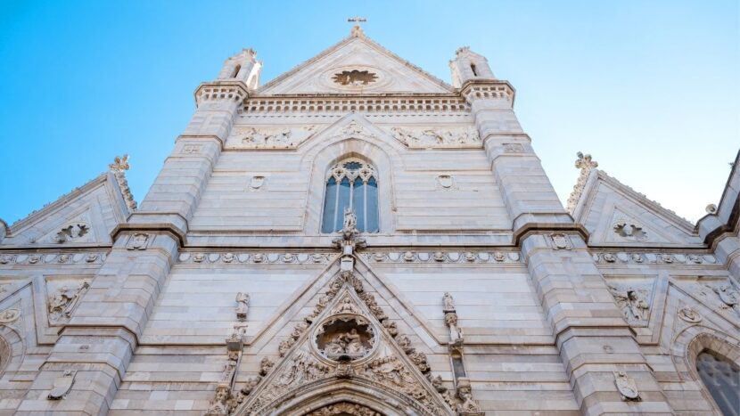 Napoli dall’alto: apre il percorso sui tetti del Duomo